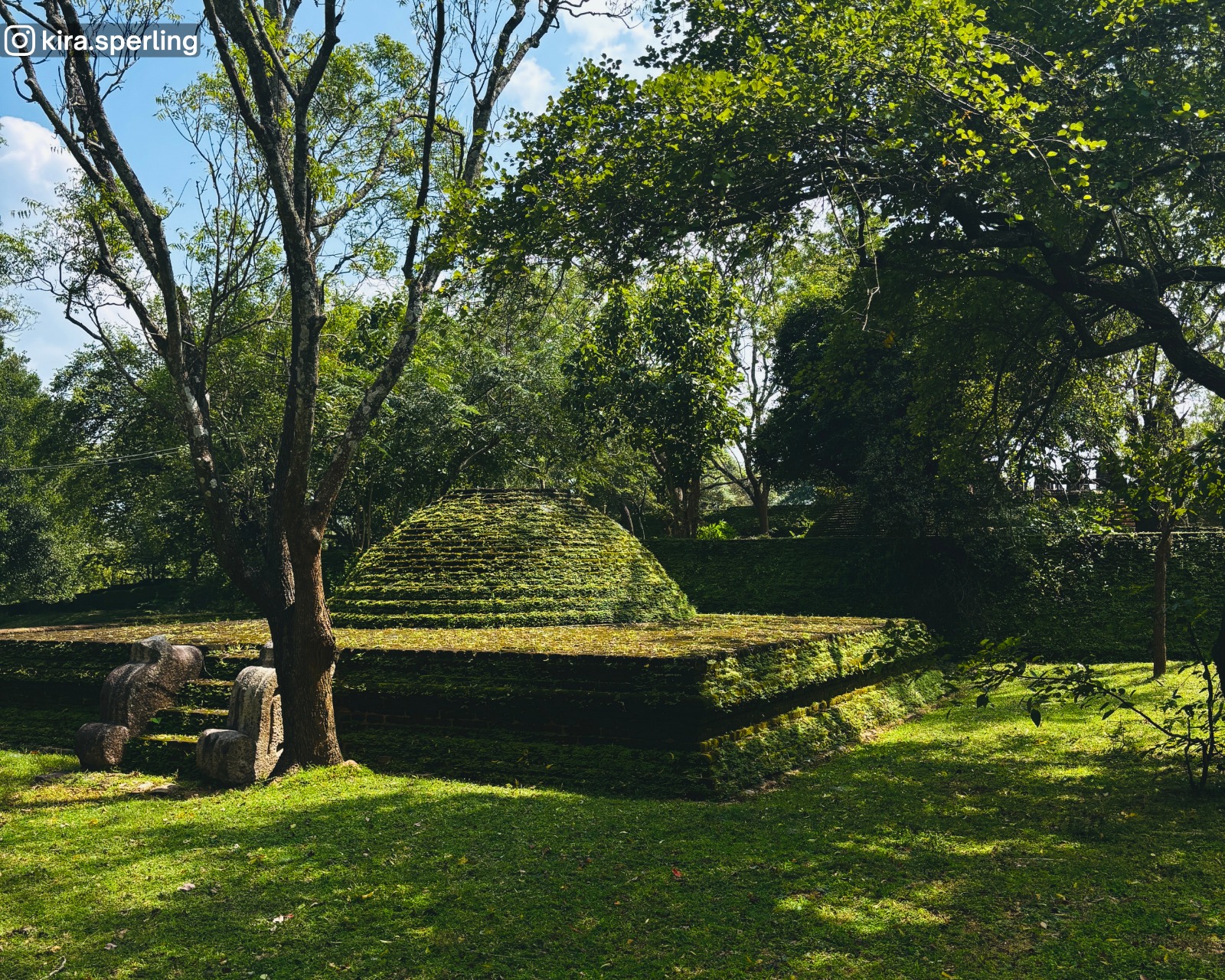 Burial stupas at Alahana Monastery, Polonnaruwa
