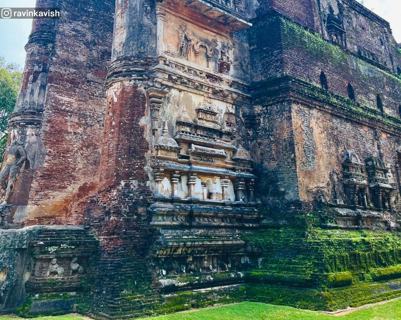 Fine carvings and sculpted figures on the temple’s outer wall of Lankathilaka Temple at Alahana Pirivena, Polonnaruwa