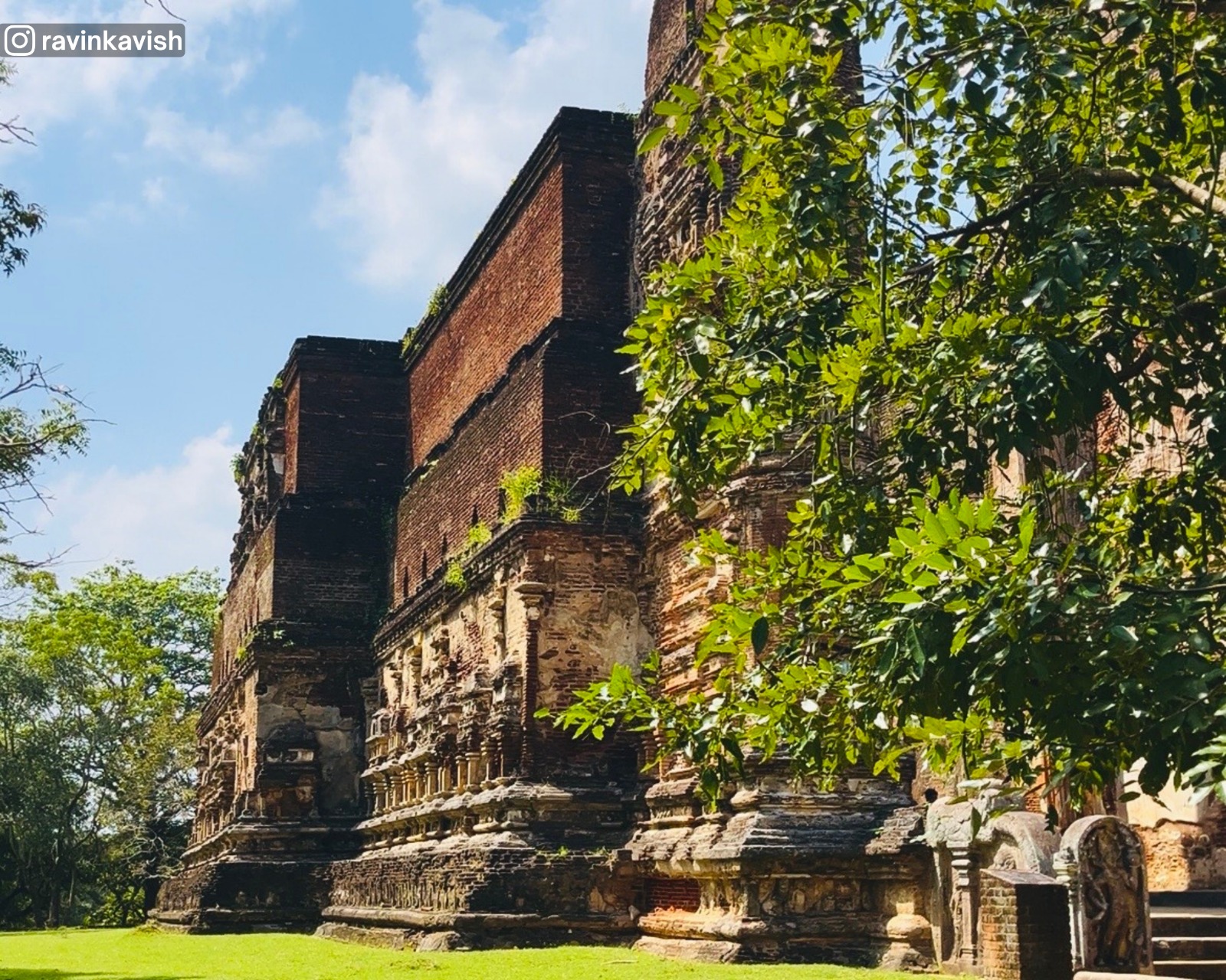 Front-side view of the left wall of Lankathilaka Temple at Alahana Pirivena, Polonnaruwa