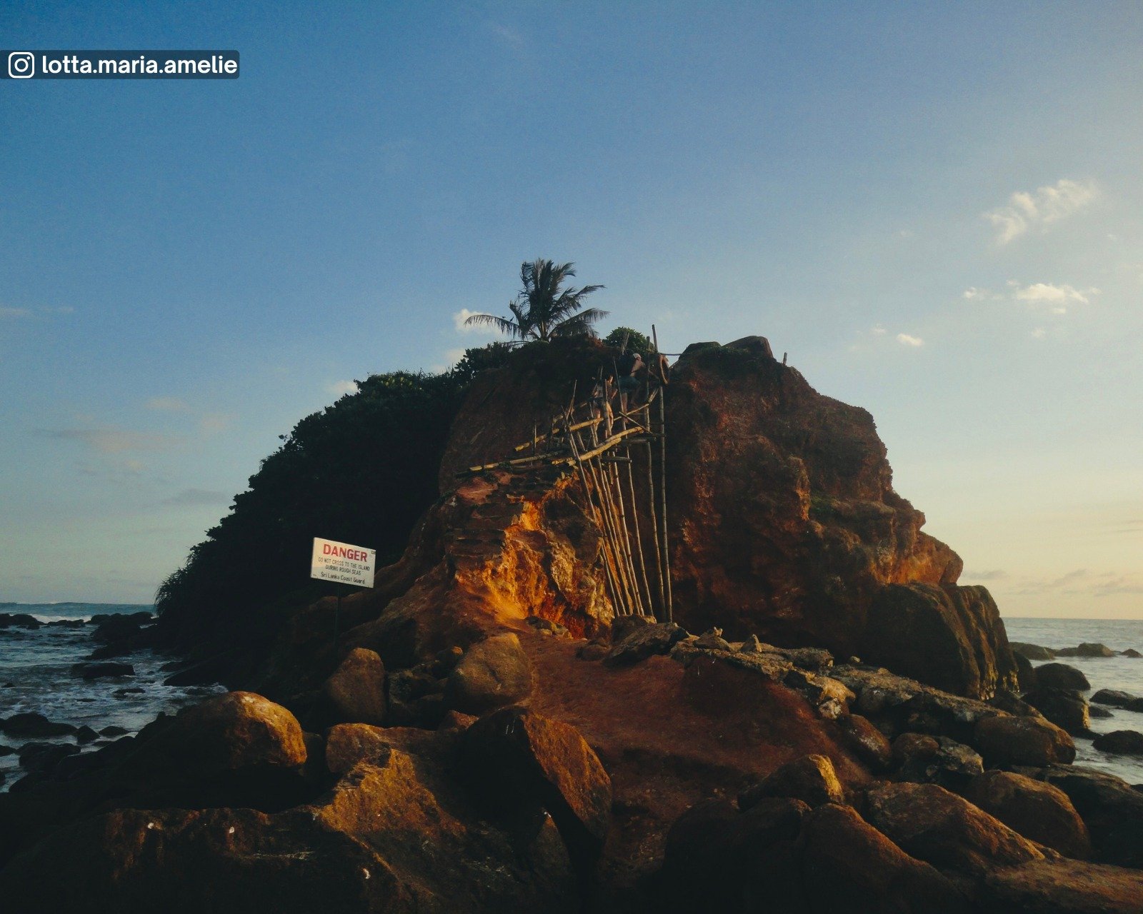 Mirissa Parrot Rock