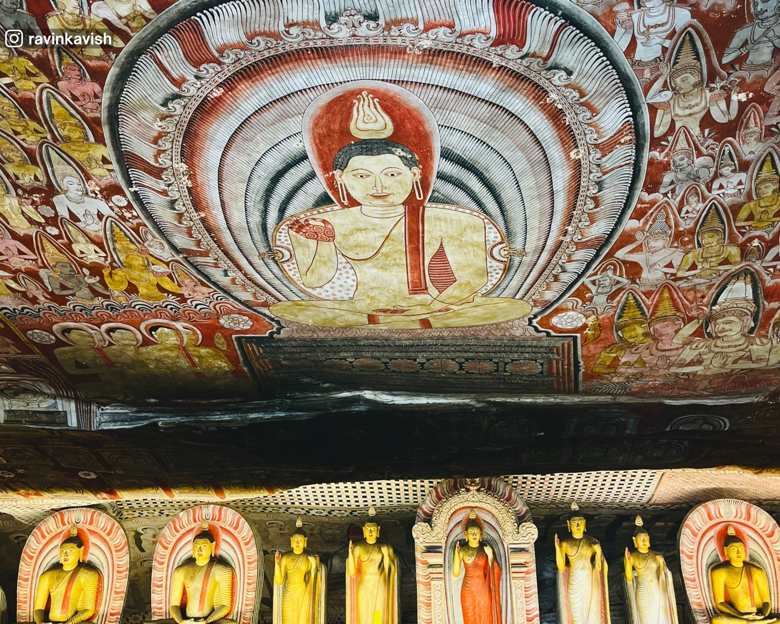 Dambulla Royal Cave Temple main cave