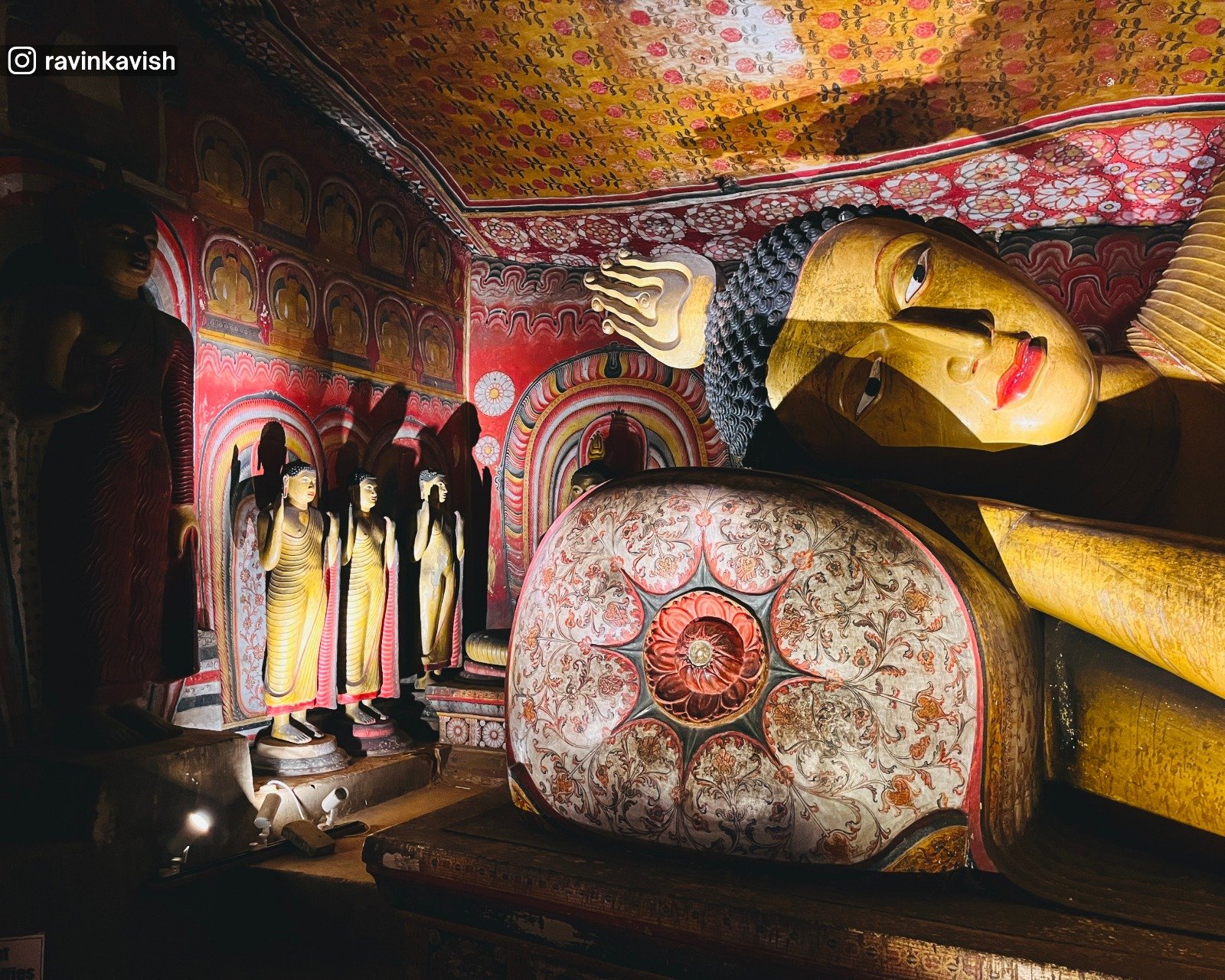 Dambulla Royal Cave Temple main cave