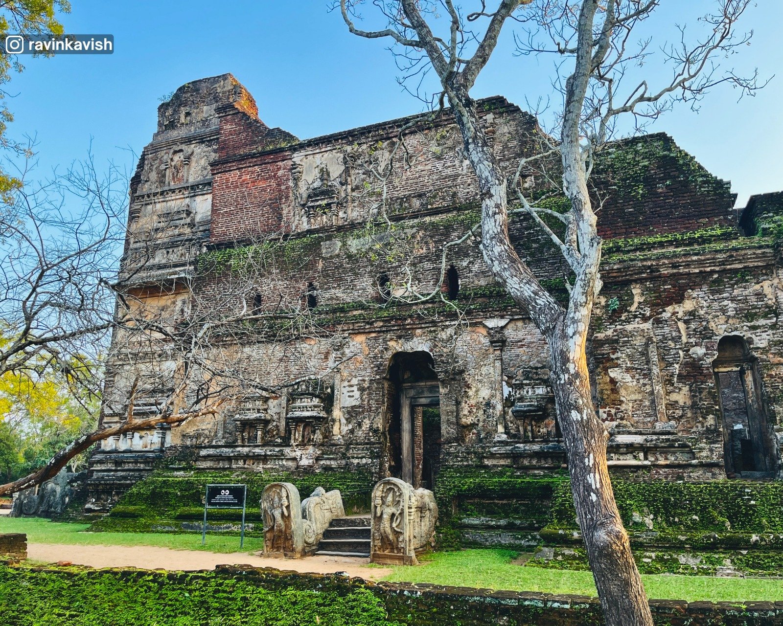 Right wall of Lankathilaka Temple at Alahana Pirivena in Polonnaruwa