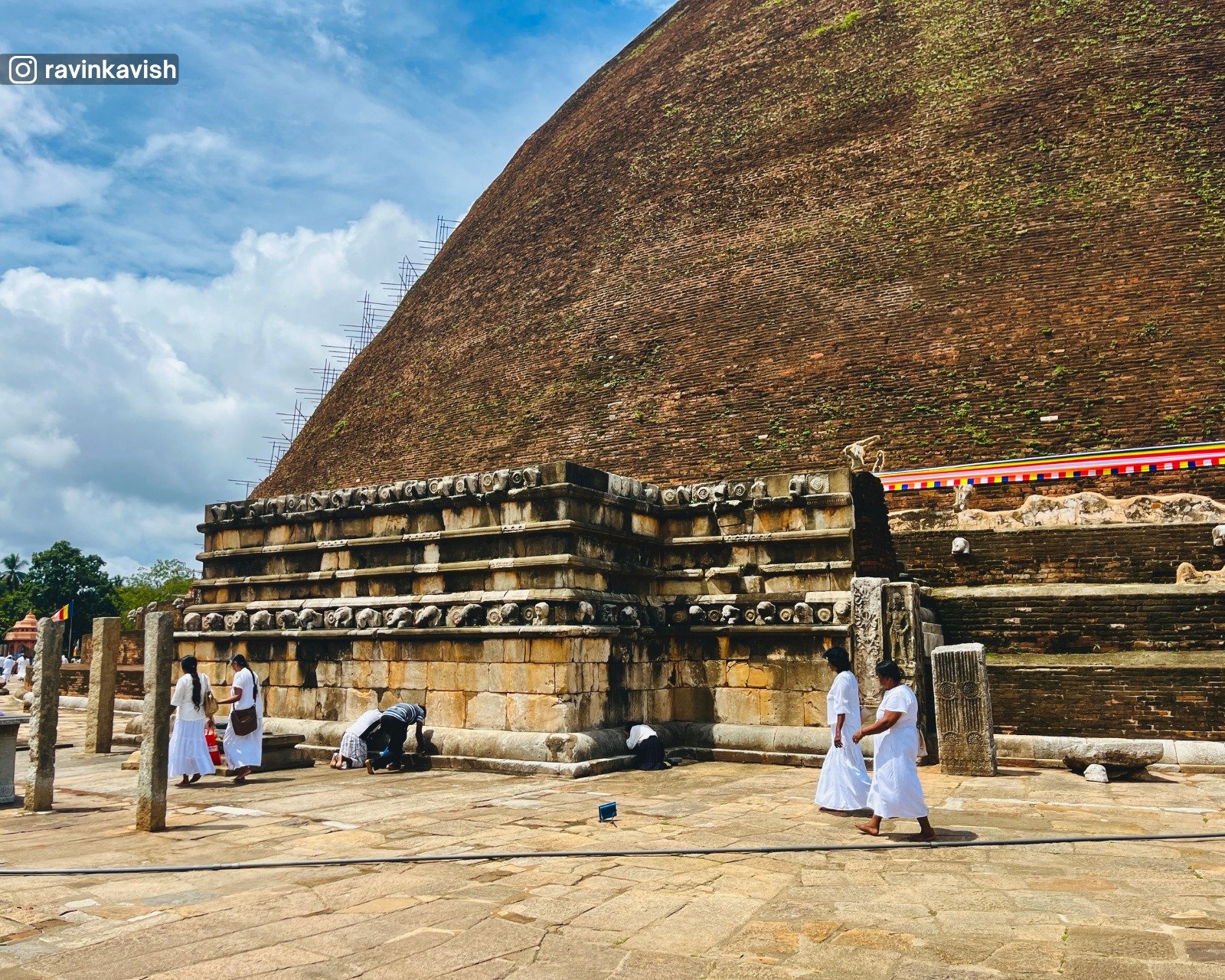 Abhayagiri Stupa