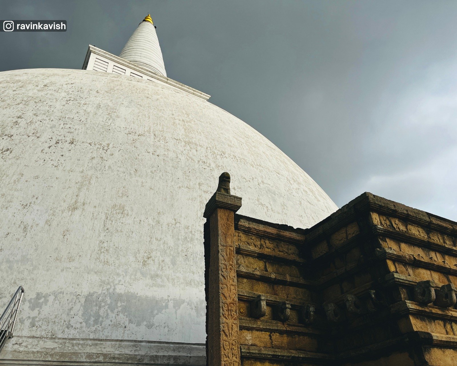 Mirisavetiya Stupa