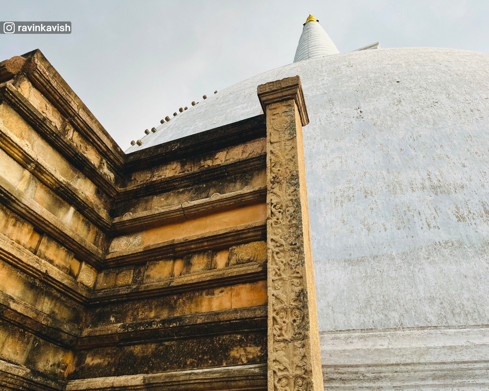 Mirisavetiya Stupa
