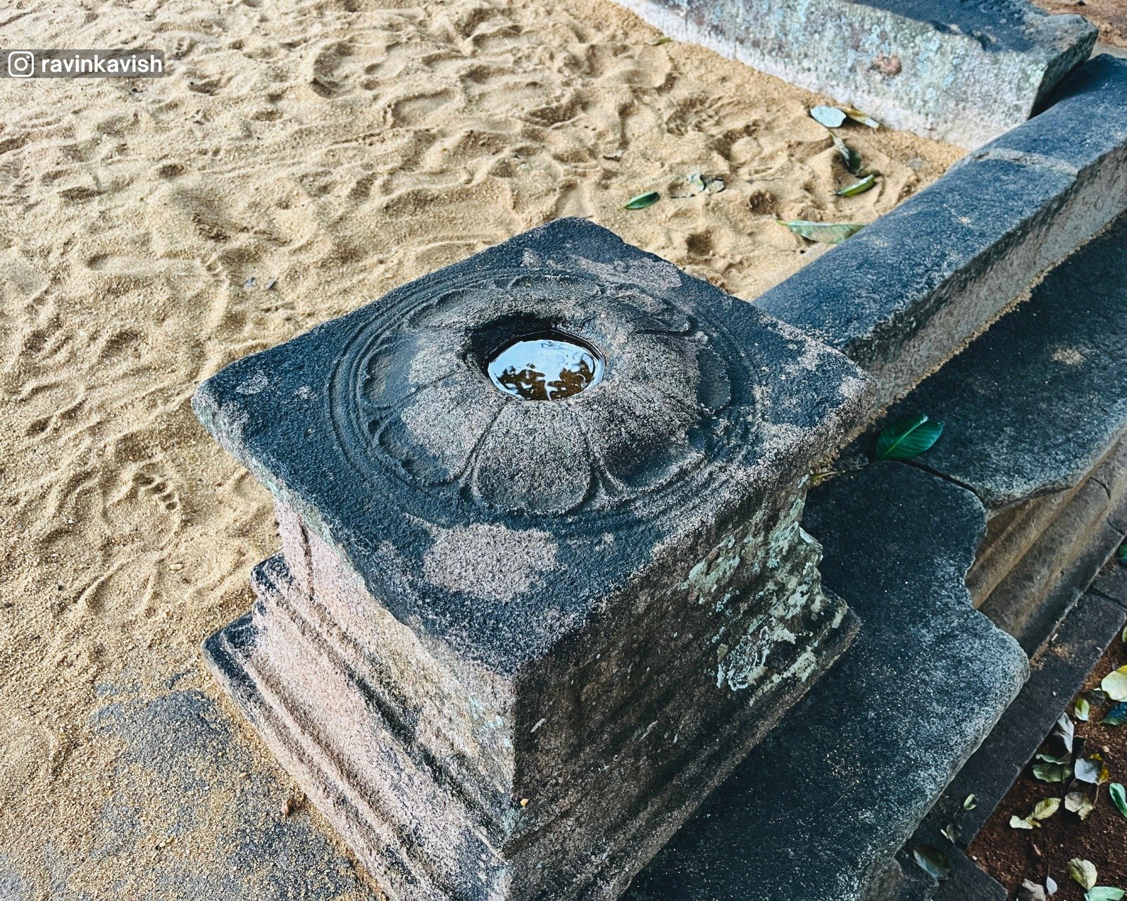 Mirisavetiya Stupa