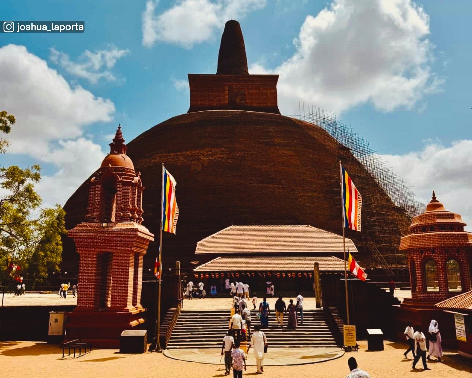Abhayagiri Stupa