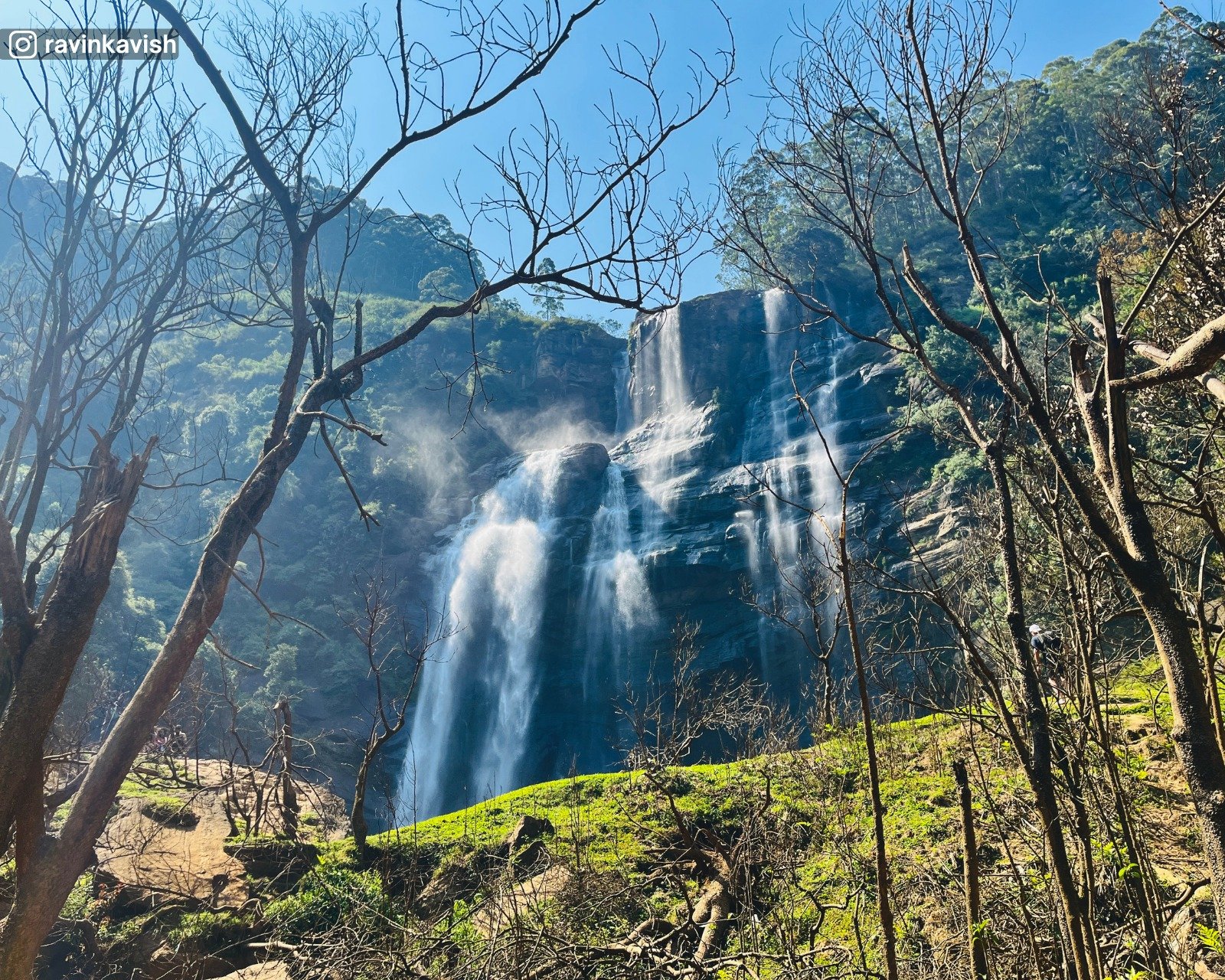 Bomburu Ella Waterfall