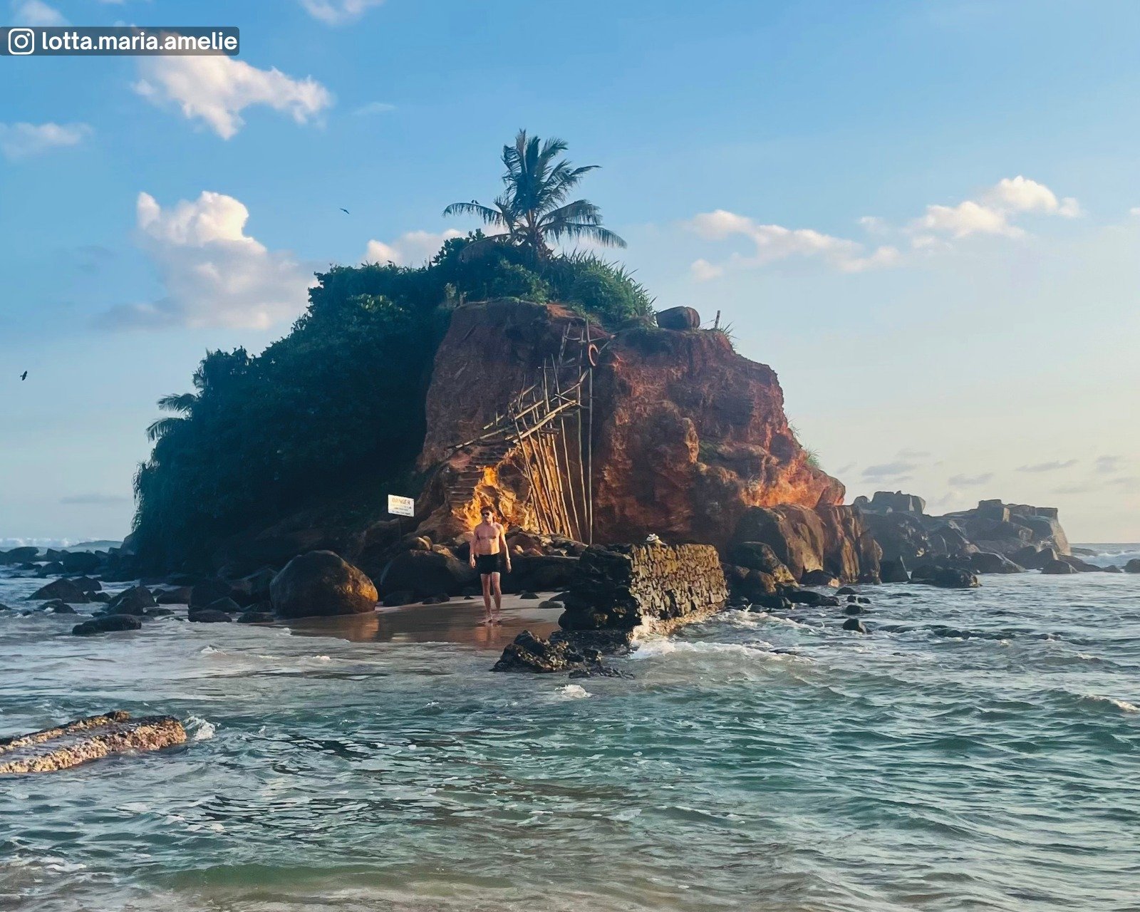 Mirissa Parrot Rock