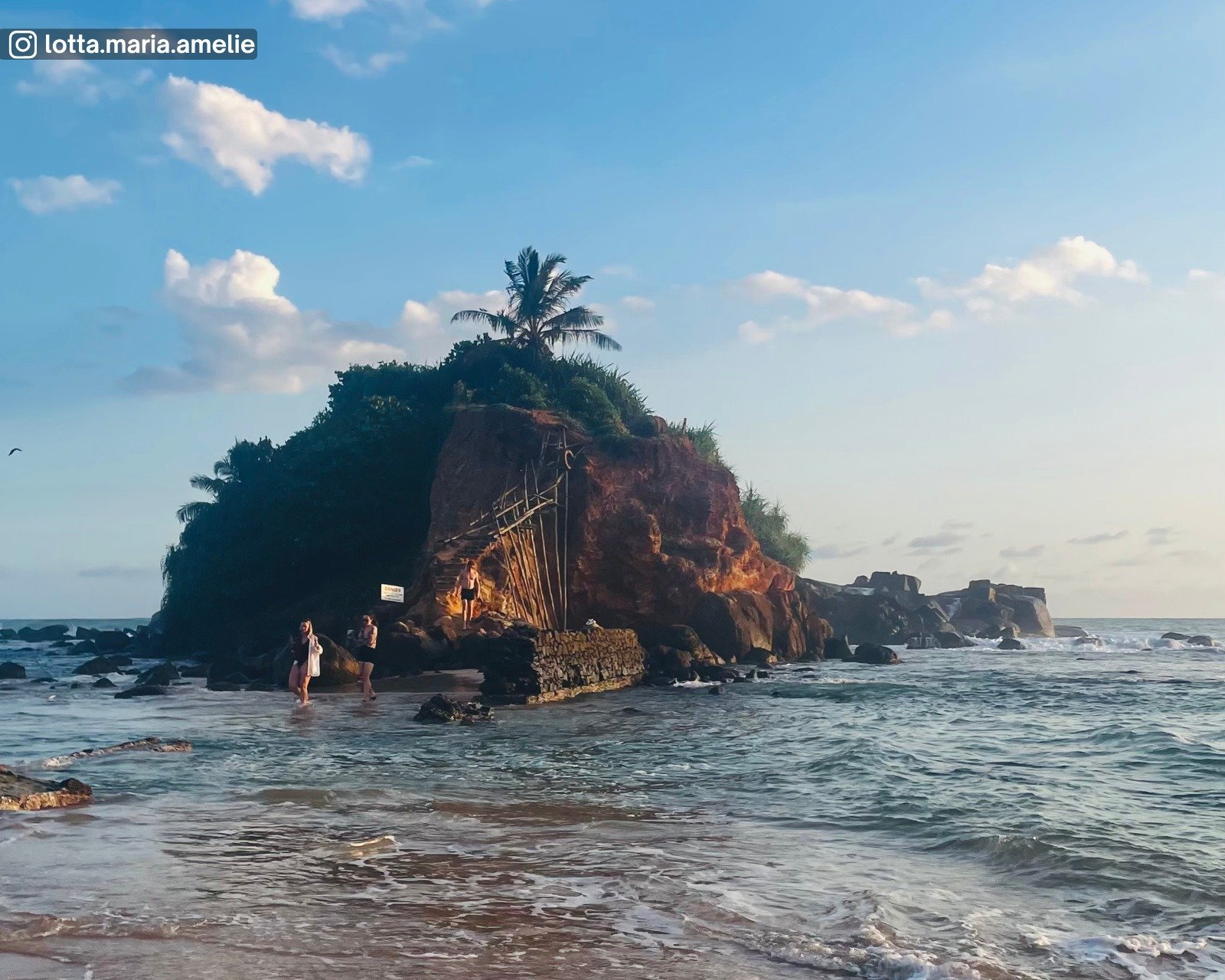 Mirissa Parrot Rock