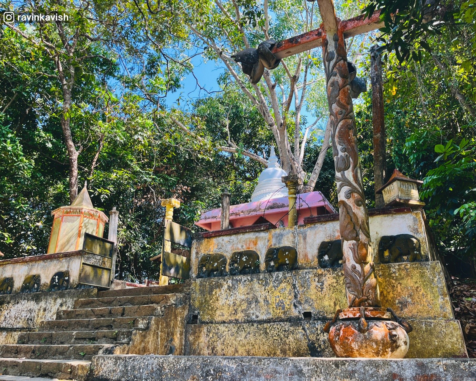 Thalathuduwa Buddhist Monastery image house