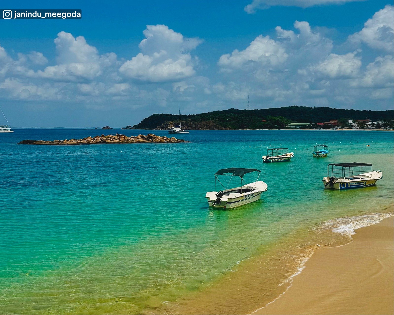 Dutch Bay Beach​