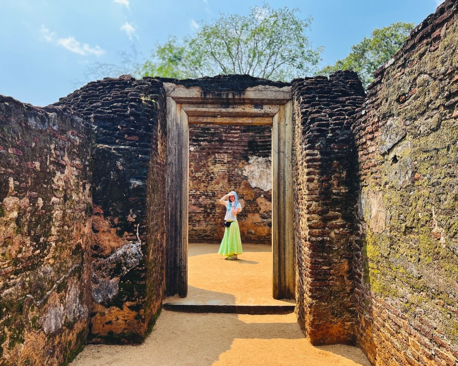 Interior doorway within ancient brick remains of Potgul Vihara