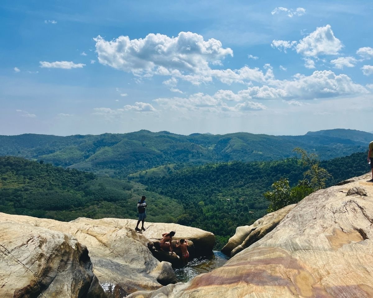 Panoramic view from the edge of the falls